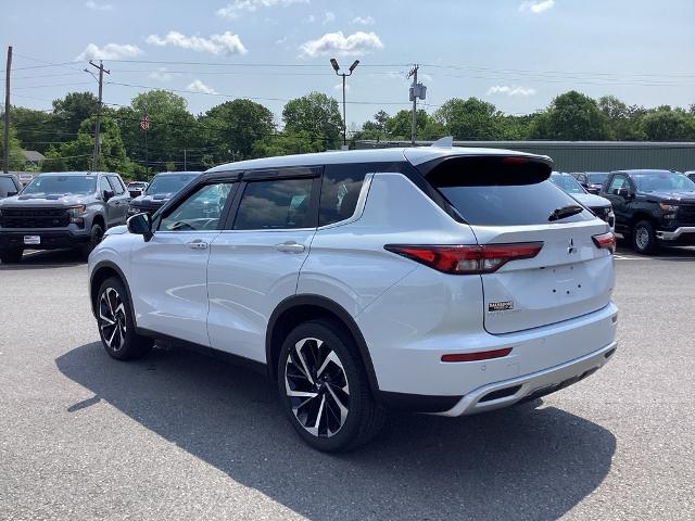 2023 Mitsubishi Outlander Vehicle Photo in Gardner, MA 01440