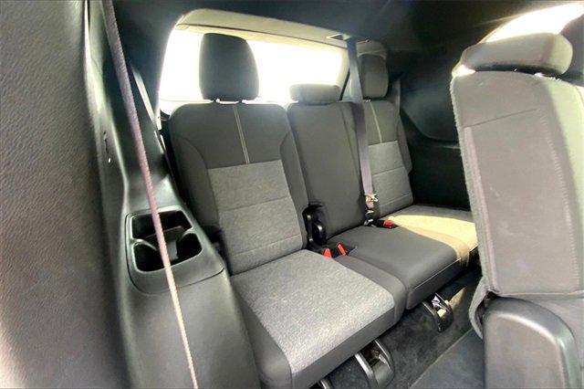 2025 GMC Acadia Vehicle Photo in TOPEKA, KS 66609-0000
