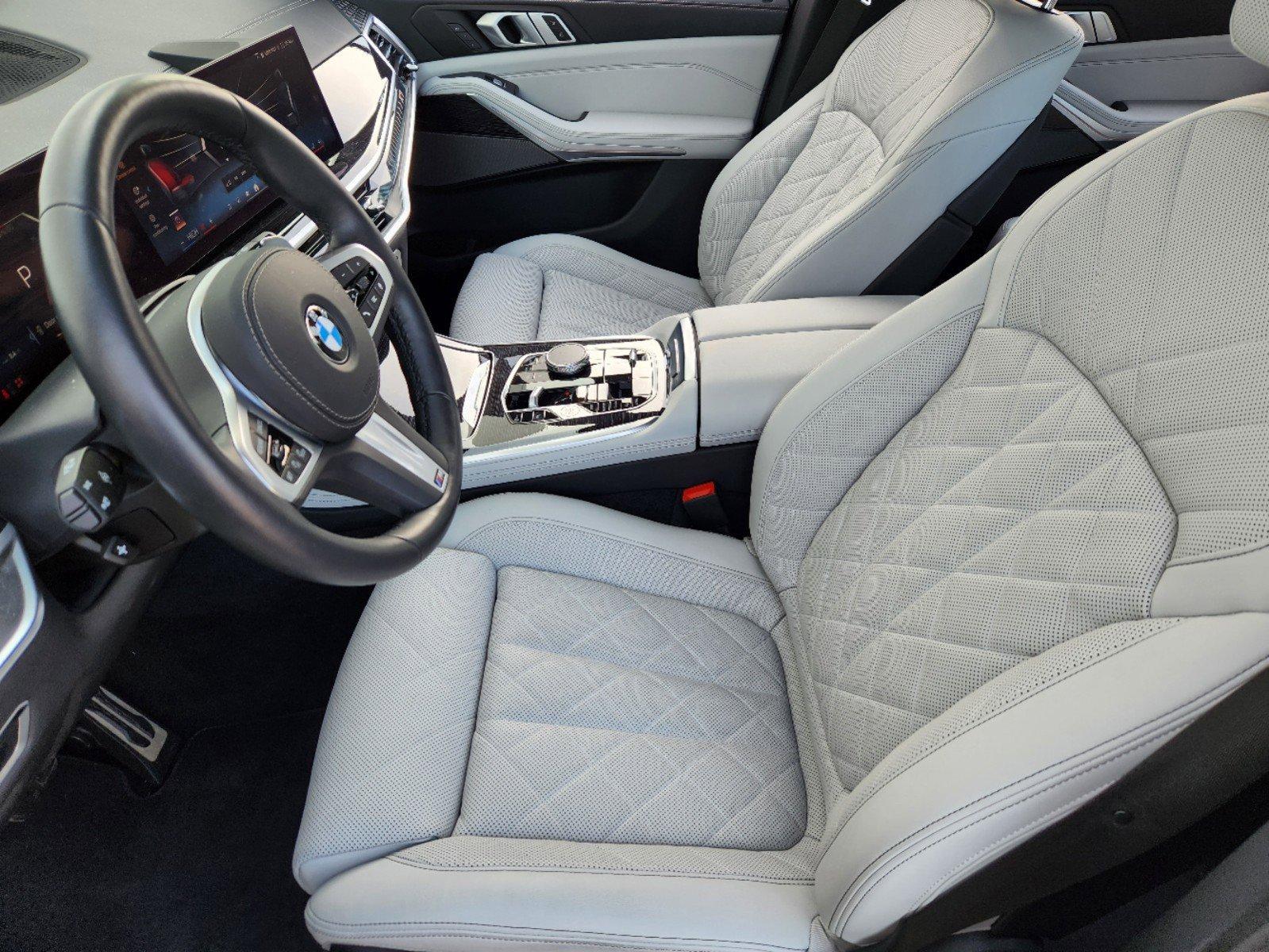 2025 BMW X7 xDrive40i Vehicle Photo in PLANO, TX 75024