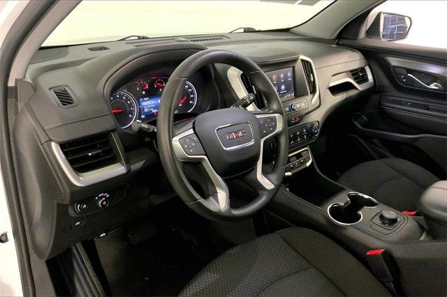 2024 GMC Terrain Vehicle Photo in KANSAS CITY, MO 64114-4502