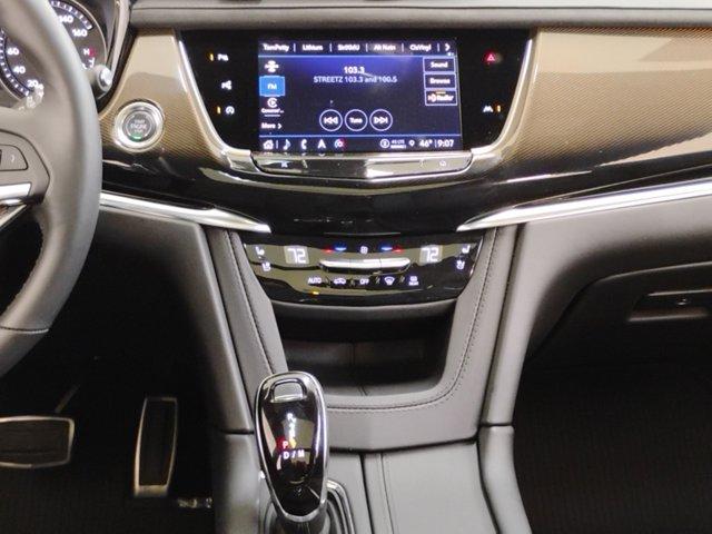 2024 Cadillac XT6 Vehicle Photo in PINEVILLE, NC 28134-8495