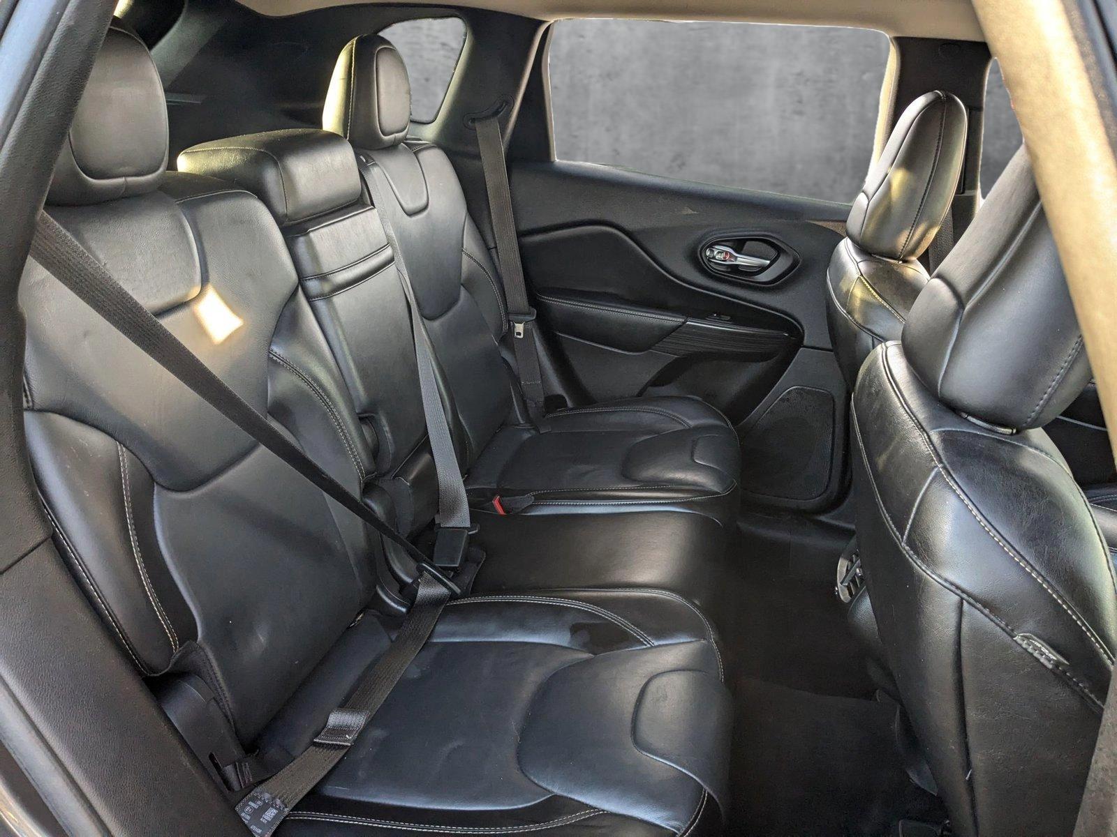 2015 Jeep Cherokee Vehicle Photo in Cockeysville, MD 21030-2508