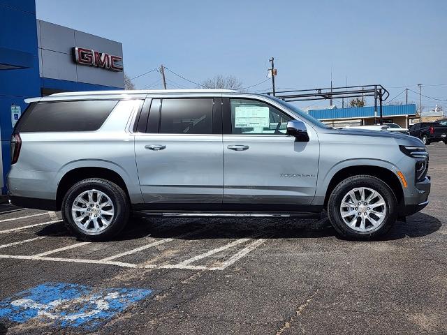 2025 Chevrolet Suburban Vehicle Photo in PARIS, TX 75460-2116