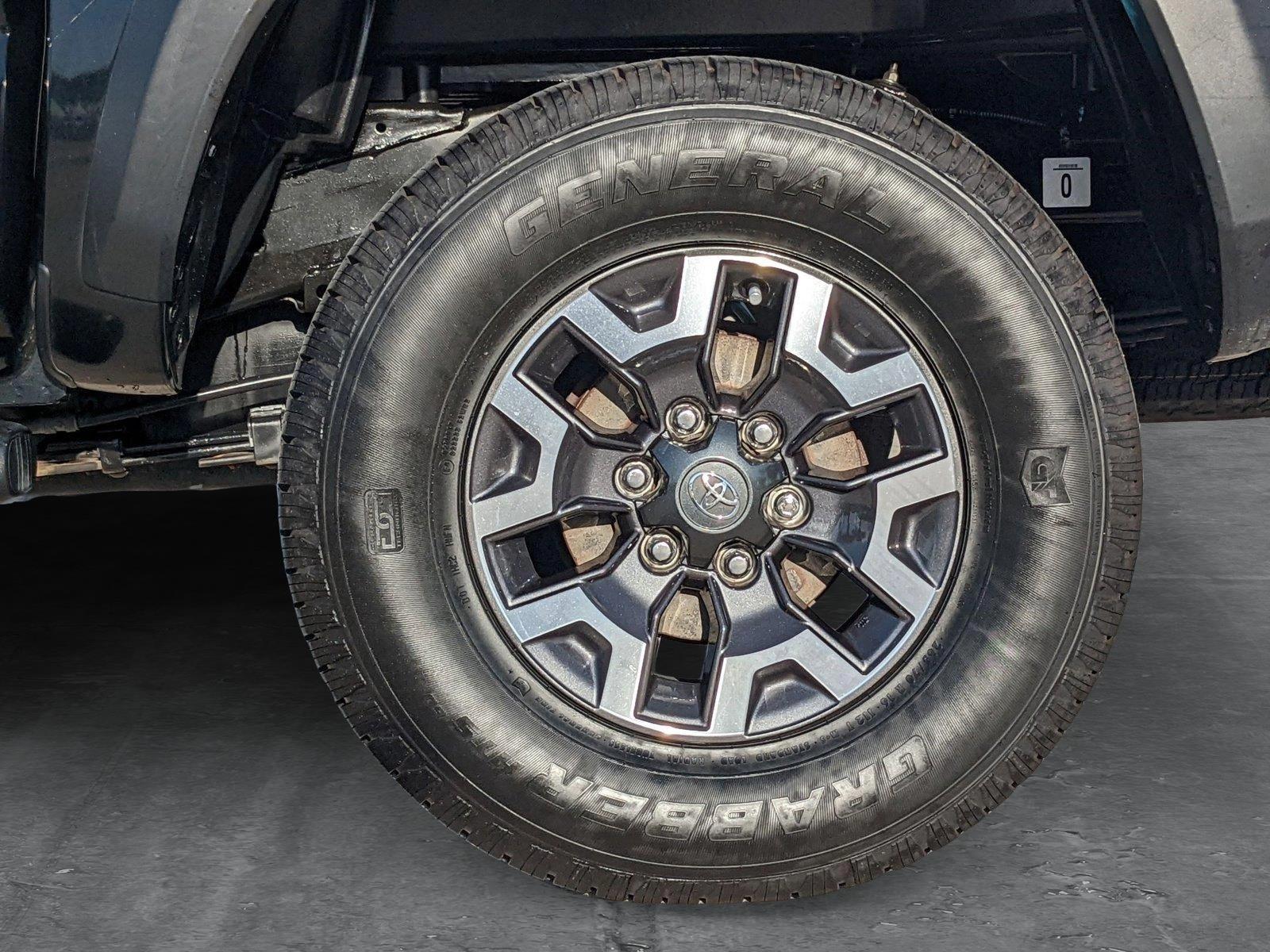 2021 Toyota Tacoma 2WD Vehicle Photo in Davie, FL 33331