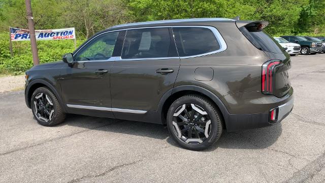 2023 Kia Telluride Vehicle Photo in MOON TOWNSHIP, PA 15108-2571