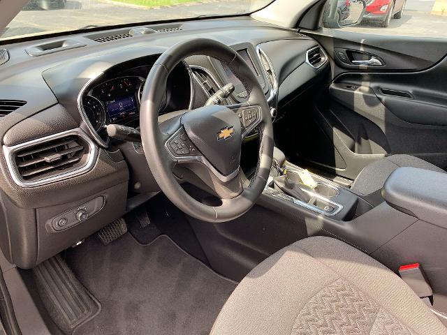 2023 Chevrolet Equinox Vehicle Photo in MOON TOWNSHIP, PA 15108-2571