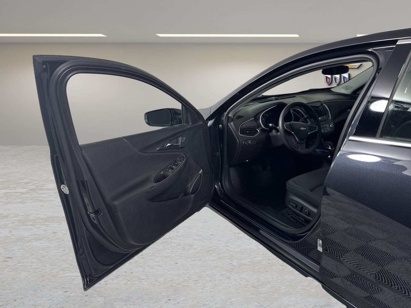 2023 Chevrolet Malibu Vehicle Photo in GEORGETOWN, TX 78626-7508