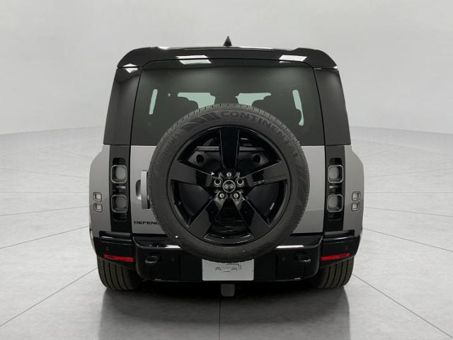 2024 Defender Vehicle Photo in Appleton, WI 54913