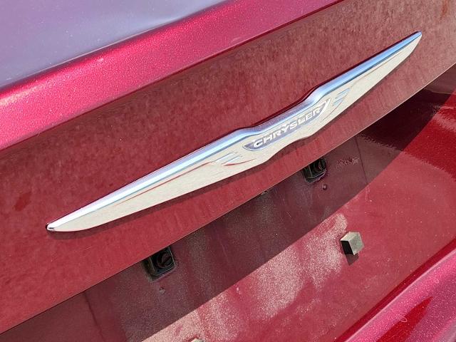 2017 Chrysler 200 Vehicle Photo in DENTON, TX 76210-9321