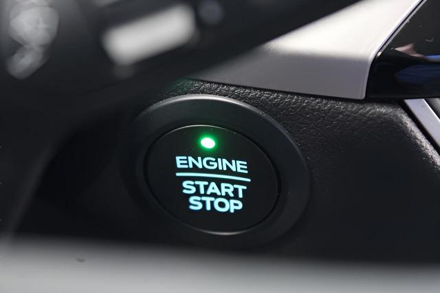 2020 Ford Escape Vehicle Photo in Green Bay, WI 54304