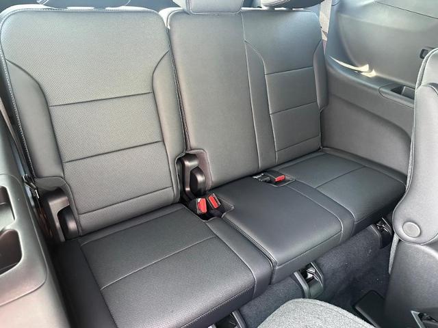 2025 Chevrolet Traverse Vehicle Photo in COLUMBIA, MO 65203-3903