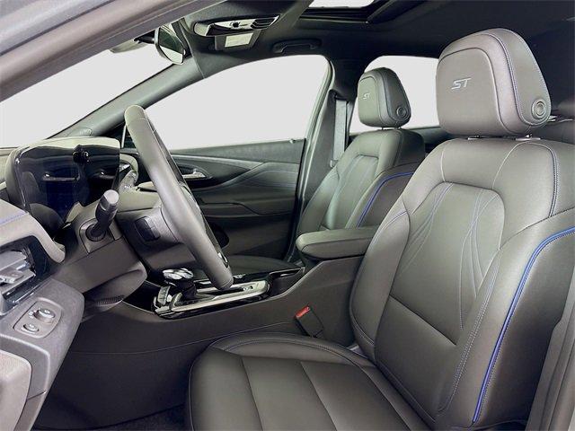 2025 Buick Envista Vehicle Photo in PUYALLUP, WA 98371-4149