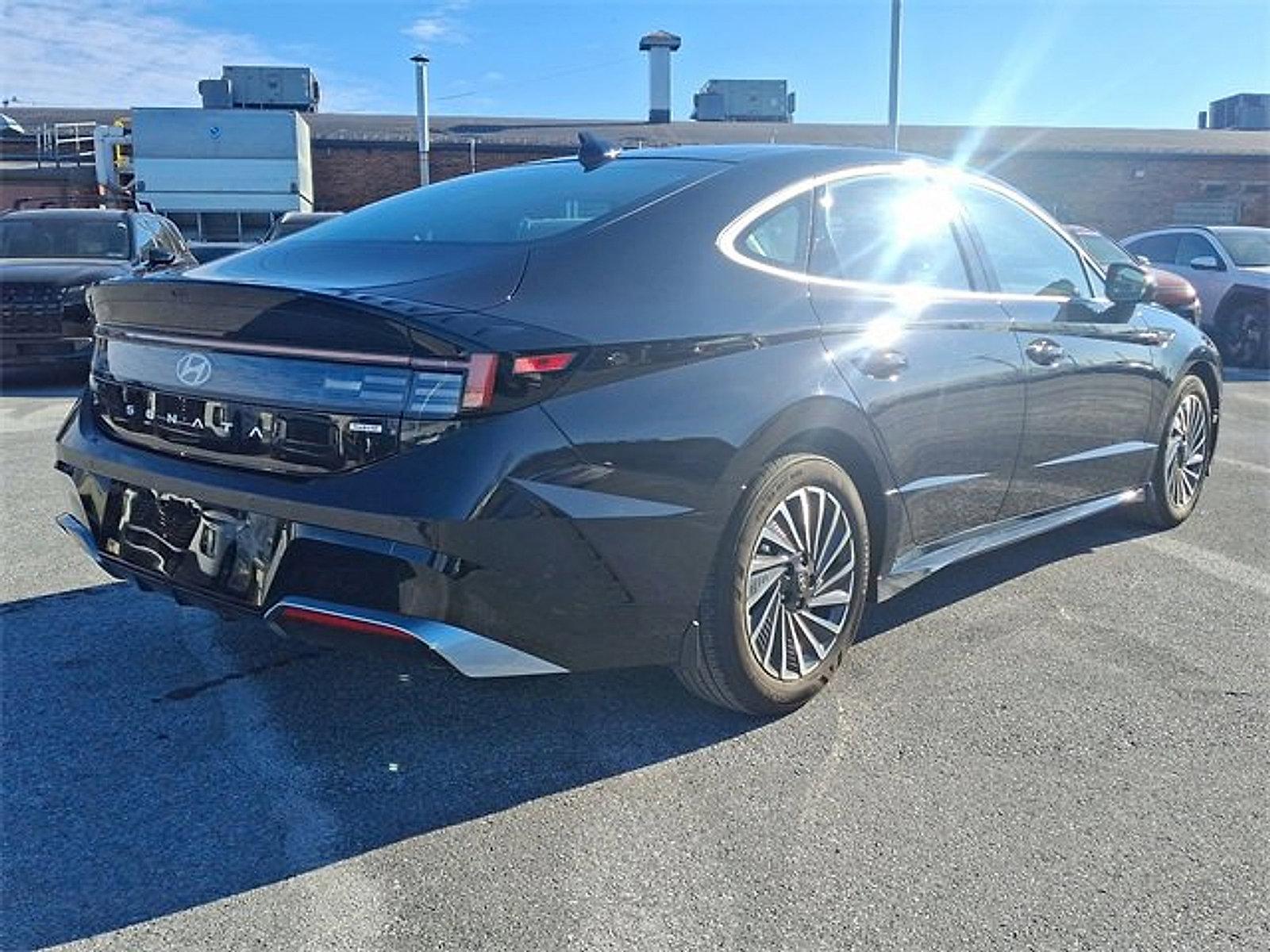 2025 Hyundai SONATA Hybrid Vehicle Photo in Harrisburg, PA 17111