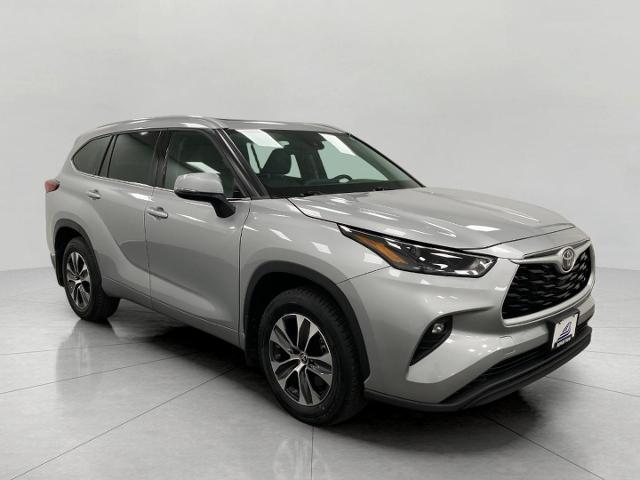 2022 Toyota Highlander Vehicle Photo in Appleton, WI 54913