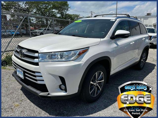 2019 Toyota Highlander Vehicle Photo in Roslyn, NY 11576