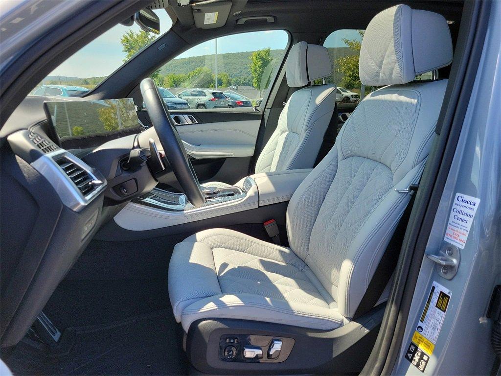 2024 BMW X5 M60i Vehicle Photo in Muncy, PA 17756