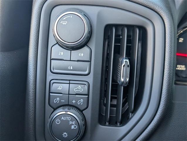 2024 Chevrolet Silverado 2500 HD Vehicle Photo in ENGLEWOOD, CO 80113-6708