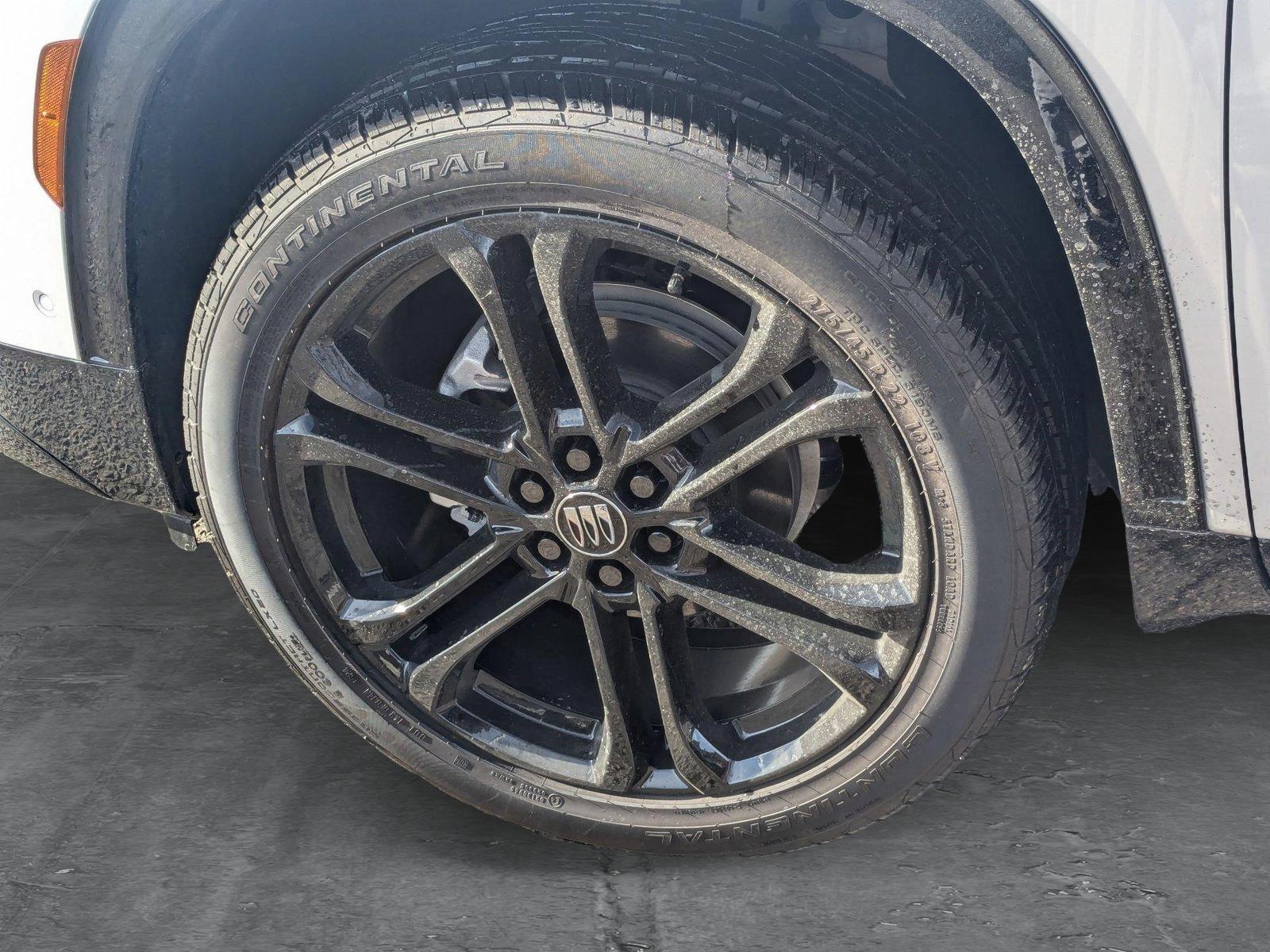 2025 Buick Enclave Vehicle Photo in LONE TREE, CO 80124-2750