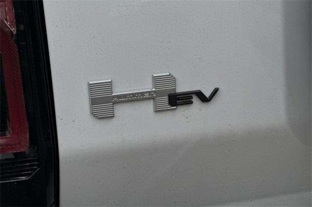 2025 GMC HUMMER EV SUV Vehicle Photo in ELK GROVE, CA 95757-8703