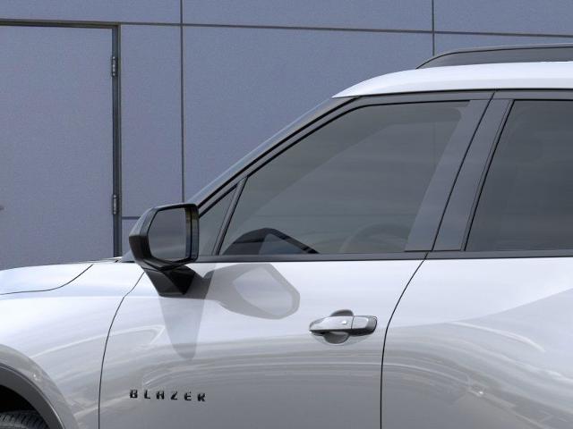 2025 Chevrolet Blazer Vehicle Photo in KANSAS CITY, MO 64114-4502