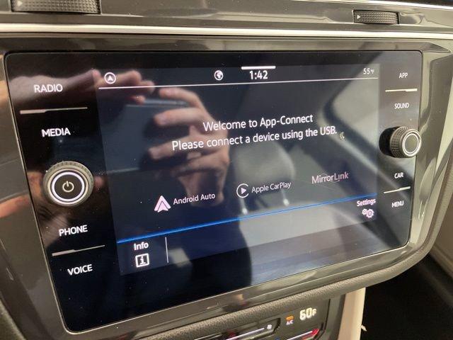 2022 Volkswagen Tiguan Vehicle Photo in PHOENIX, AZ 85014-3381