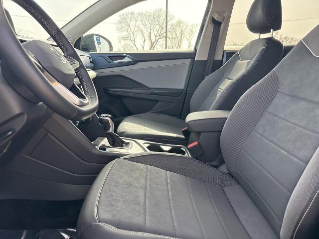 2024 Volkswagen Taos Vehicle Photo in MANHATTAN, KS 66502-5036