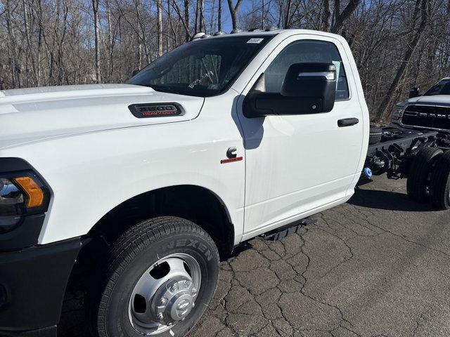 2024 Ram 3500 Chassis Cab Vehicle Photo in Doylsetown, PA 18901