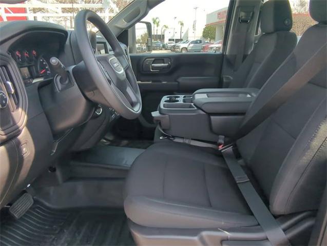 2025 GMC Sierra 2500 HD Vehicle Photo in PASADENA, CA 91107-3803