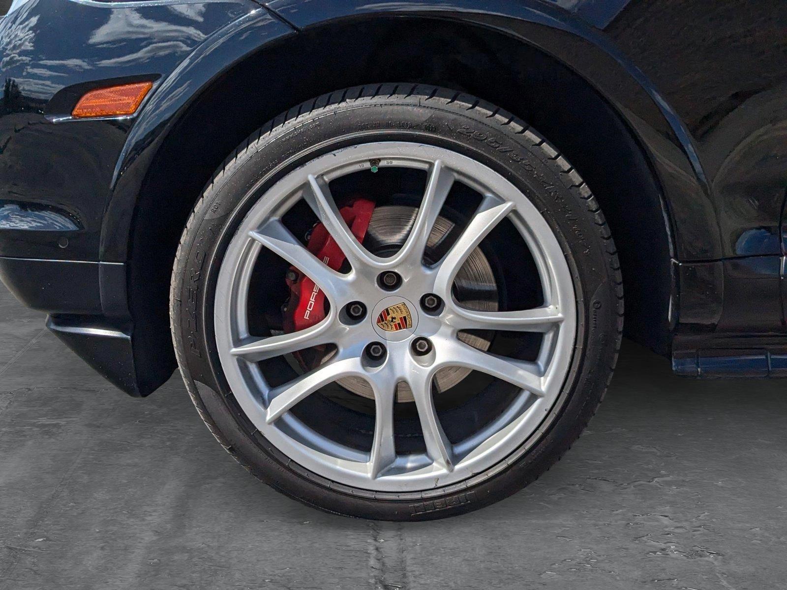 2009 Porsche Cayenne Vehicle Photo in Valencia, CA 91355