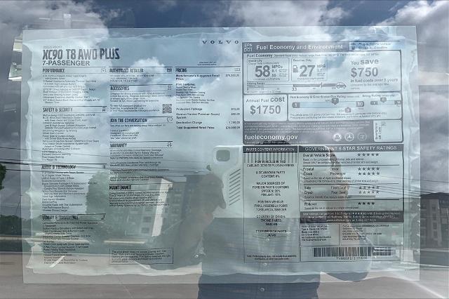 2025 Volvo XC90 Plug-In Hybrid Vehicle Photo in Houston, TX 77007