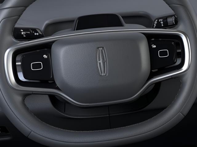 2025 Lincoln Navigator L Vehicle Photo in Neenah, WI 54956
