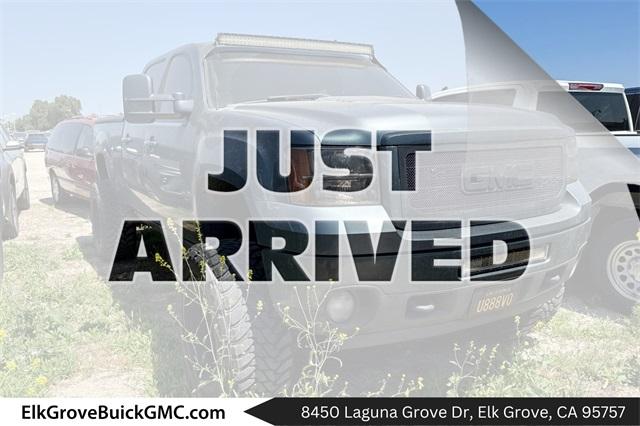2011 GMC Sierra 2500 HD Vehicle Photo in ELK GROVE, CA 95757-8703