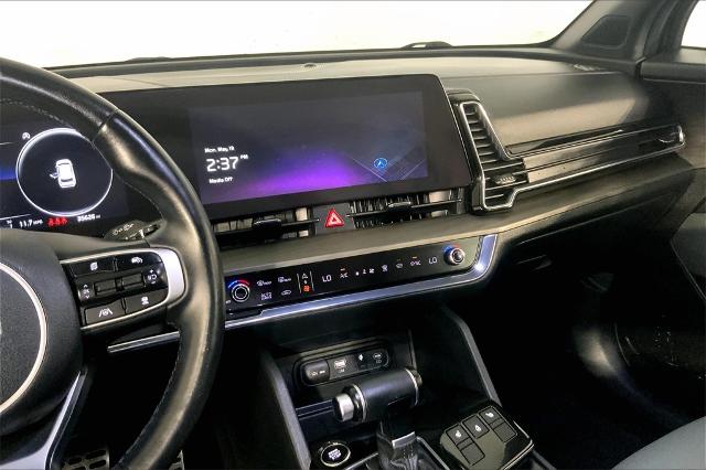 2023 Kia Sportage Vehicle Photo in Lees Summit, MO 64086