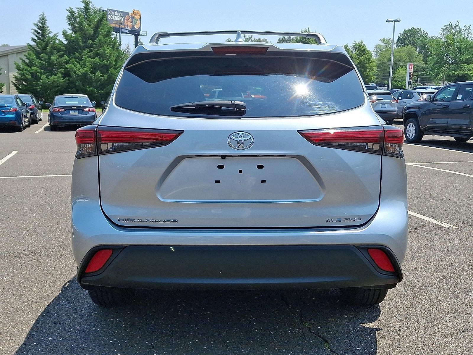 2023 Toyota Highlander Vehicle Photo in Trevose, PA 19053