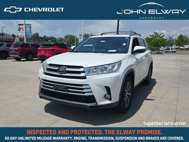 2019 Toyota Highlander Vehicle Photo in ENGLEWOOD, CO 80113-6708