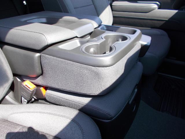 2025 GMC Sierra 1500 Vehicle Photo in LOWELL, MA 01852-4336
