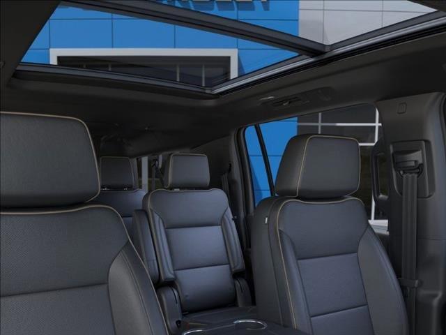 2025 Chevrolet Suburban Vehicle Photo in EMPORIA, VA 23847-1235