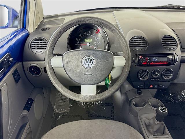 2002 Volkswagen New Beetle Vehicle Photo in Puyallup, WA 98371