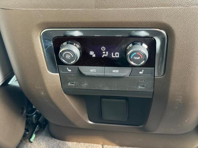 2025 Chevrolet Tahoe Vehicle Photo in COLUMBIA, MO 65203-3903