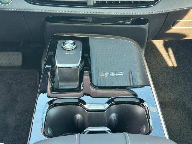 2025 Buick Enclave Vehicle Photo in COLUMBIA, MO 65203-3903