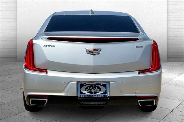 2019 Cadillac XTS Vehicle Photo in TOPEKA, KS 66609-0000