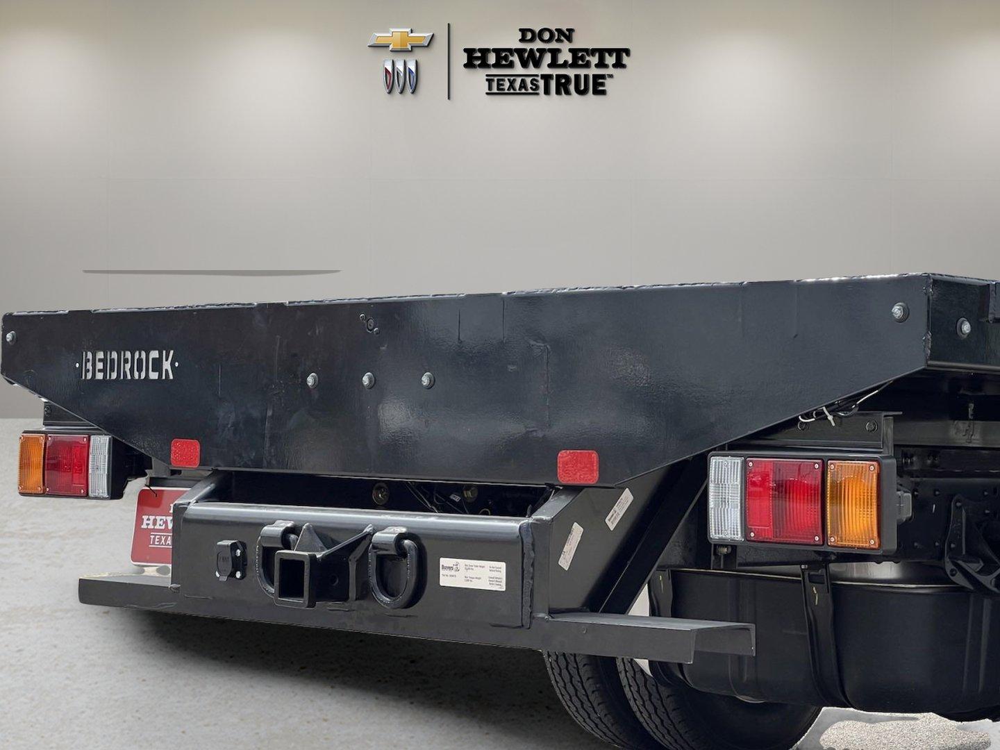 2024 Chevrolet Low Cab Forward 3500 Vehicle Photo in GEORGETOWN, TX 78626-7508