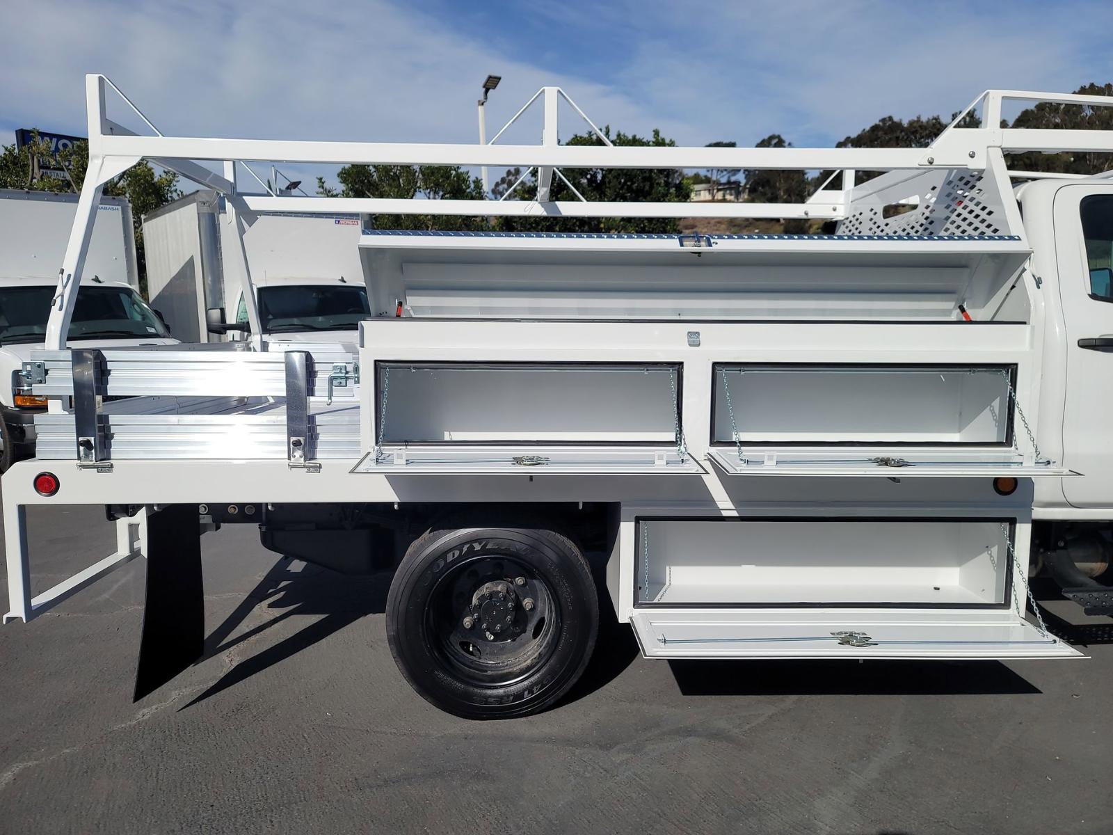 2024 Chevrolet Silverado Chassis Cab Vehicle Photo in LA MESA, CA 91942-8211