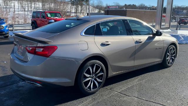 2022 Chevrolet Malibu Vehicle Photo in MOON TOWNSHIP, PA 15108-2571