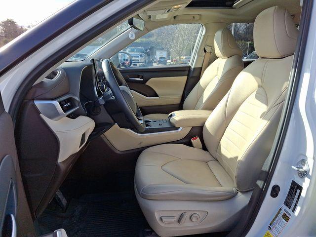 2020 Toyota Highlander Vehicle Photo in DANBURY, CT 06810-5034