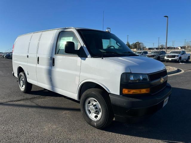 2024 Chevrolet Express Cargo 2500 Vehicle Photo in COLUMBIA, MO 65203-3903