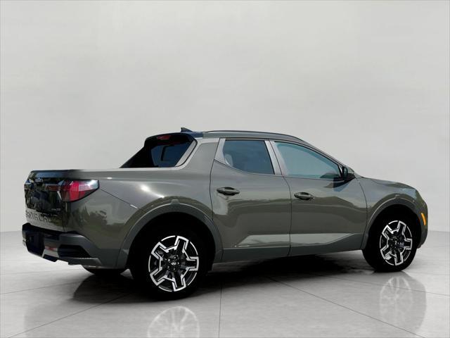 2025 Hyundai SANTA CRUZ Vehicle Photo in Green Bay, WI 54304