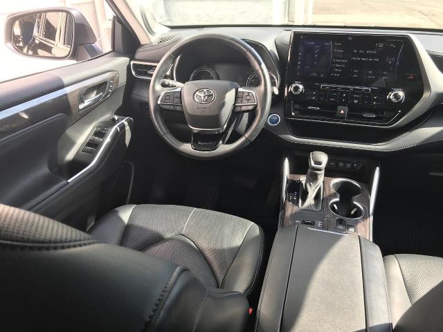 2021 Toyota Highlander Vehicle Photo in GREEN BAY, WI 54303-3330