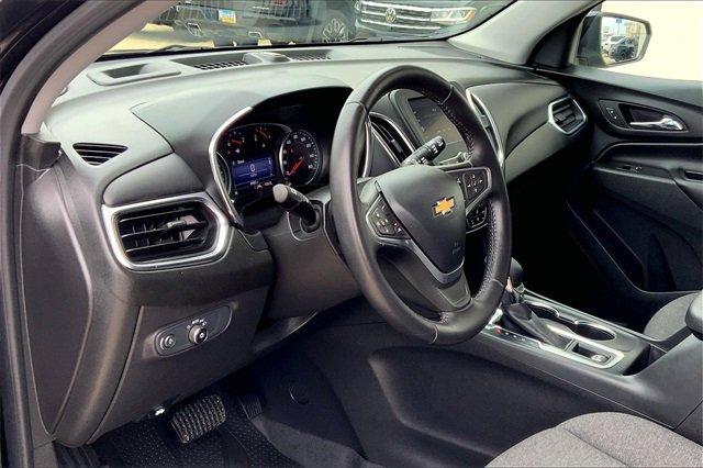 2022 Chevrolet Equinox Vehicle Photo in TOPEKA, KS 66609-0000
