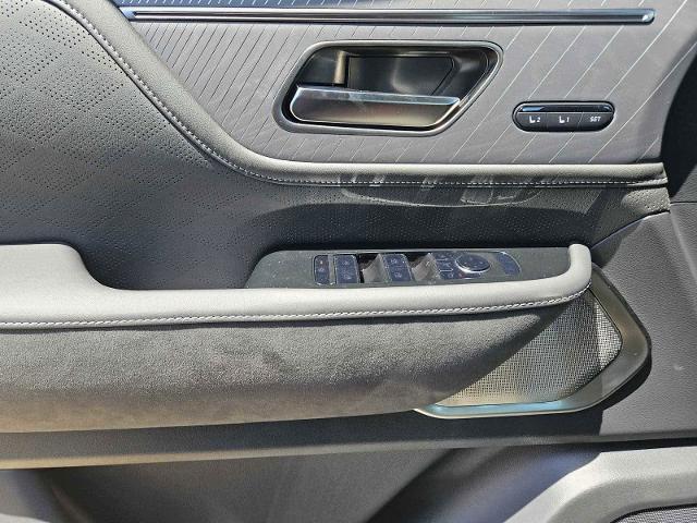 2025 INFINITI QX80 Vehicle Photo in Fort Worth, TX 76132